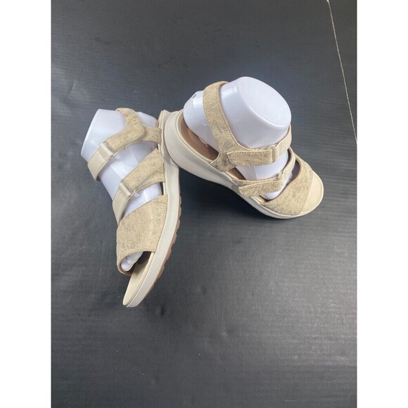 Clarks Un Adorn Ease 8 M Womens‎ Beige Leather Strap Sandals Comfort Casual Used - Picture 8 of 16